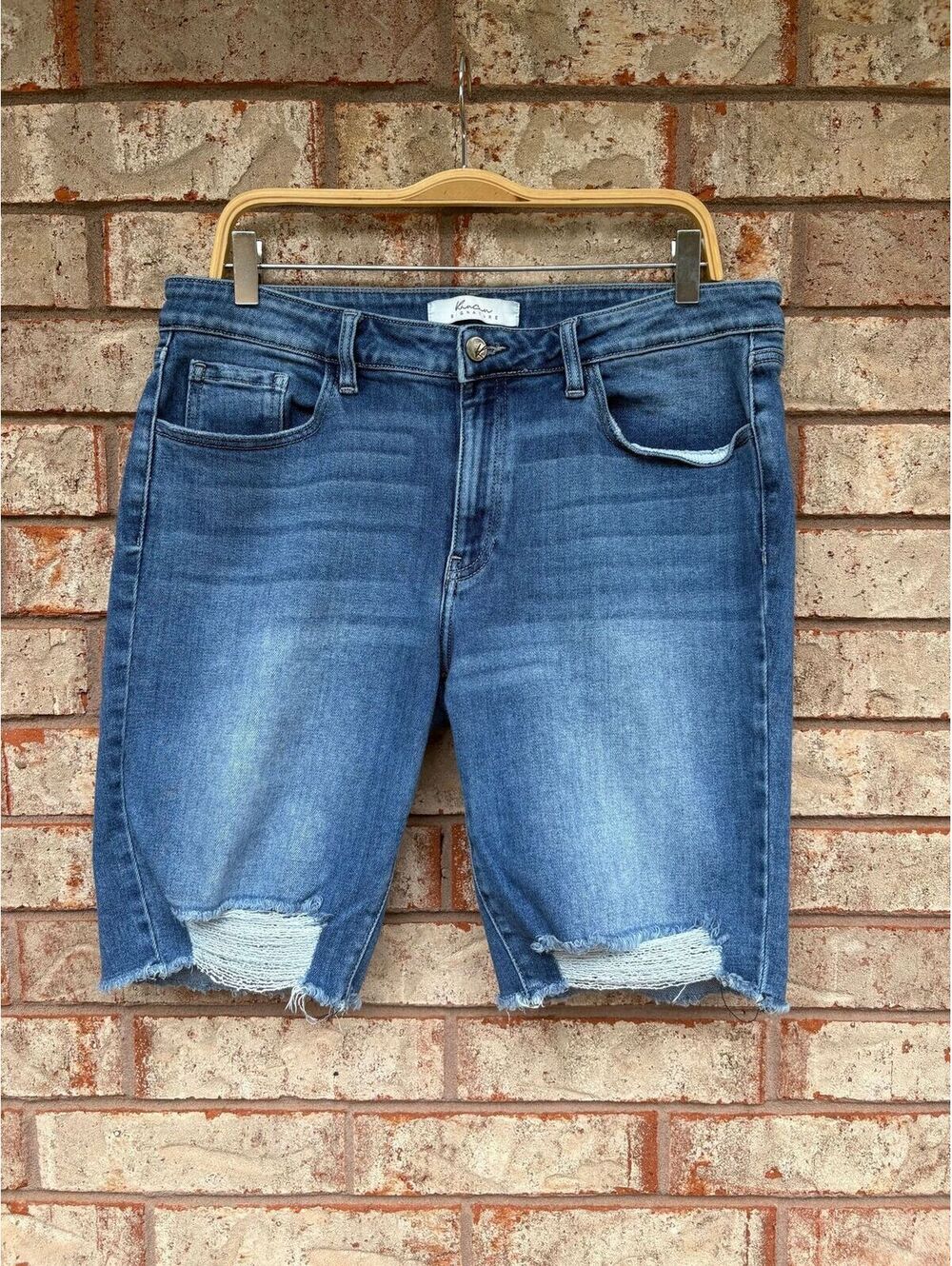 Kancan Bermuda Distressed Stretchy Jean Shorts Size 32